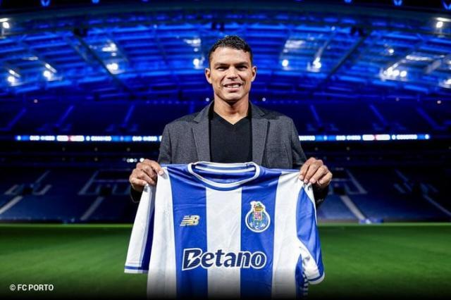 开云登录入口地址-41岁弟媳热身赛上场 波尔图主力位置得他自己争取